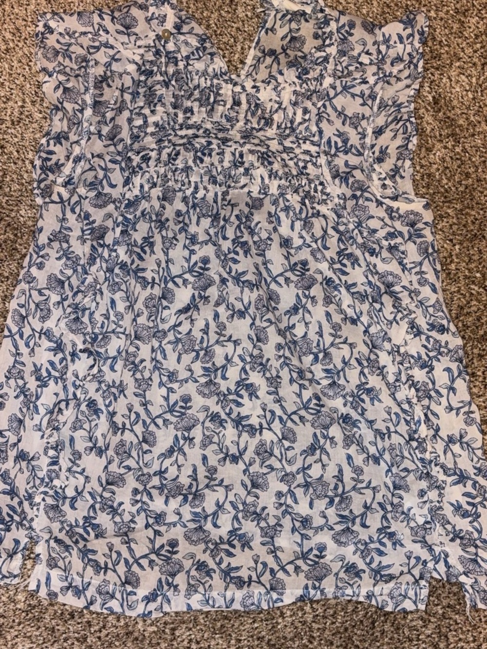 beachlunchlounge White Top with Blue Floral Print